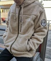 新品タグ付ノースフェイス PLAY GREEN FLEECE HOODIE【XXLサイズ】_画像2