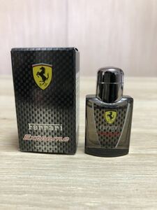 残量たっぷり フェラーリ オードトワレ EDT 4ml ミニ香水 ミニボトル No.4