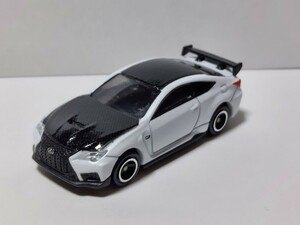 トミカNo.84 レクサス　RCF　LEXUS　カーボンボンネット、カーボンルーフ加工　