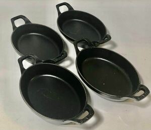 SALE ★★おすすめ★★MADE IN FRANCE STAUB BLACK OVAL PLATES 21 cm ストウブ オーバル スタッカブル ディッシュ 21cm 4点セット中古です