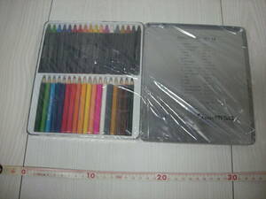 サクラクレパス（クレヨン＋色鉛筆）各18色セット　日産　NISSANとのコラボ商品