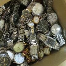 ■腕時計おまとめセット■100個以上/SEIKO ELGIN ORIENT Pierre Cardin CITIZEN 等/QUARTZ/機械式/ブランド/メンズ/レディース/大量/点/kg_画像7