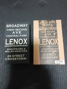 本型の小物入れ ブックストレージボックス ロールサイン 「BROADWAY」LENOX