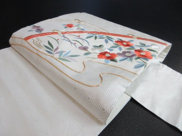 金駒刺繍の値段と価格推移は?|357件の売買データから金駒刺繍の価値