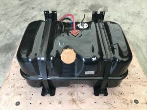 新車外し品　いすゞフォワード純正　燃料タンク　100L　897662896Y(燃料キャップ無し)