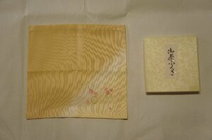 お茶道具正絹塩瀬友禅うす卵色松葉水玉模様未使用帛紗[E14604]