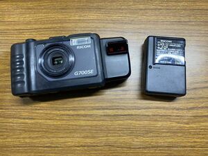 A2369) カメラ RICOH G700SE コンパクト 撮影可現状品　バッテリー/チャージャー 付き