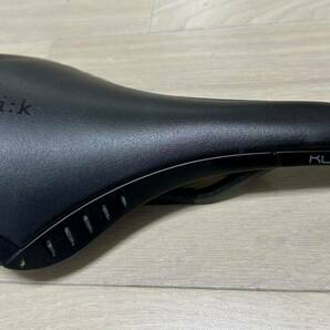 FIZIK/フィジーク KURVE BULL カーボン サドルの画像3