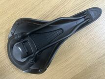 fizik ALIANTE フィジーク　アリアンテ　ブロンプトンサドル_画像3