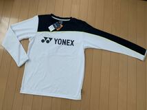 新品　未使用　YONEX ヨネックス ヒートカプセル 長袖トレーナー　トレーナー　裏起毛　L ライトトレーナー　31048 長袖シャツ　Lサイズ_画像1