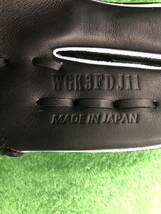 激安!! 新品 未使用　限定品　ワールドペガサス　高校野球対応　硬式用　右投げ用　投手用　WGK3FDJ11　ブラック×ブラック　ピッチャー_画像5