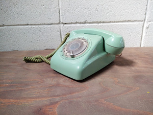 * telephone machine / dial type family telephone 601-A green green electrical appliances old tool Showa Retro retro pop interior decoration thing that time thing 