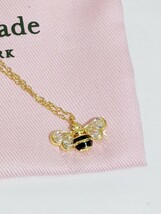 【新品】kate spade ケイトスペード ネックレス Abuzz Stone Bee ミニ ペンダント ネックレス　蜂　 タグつき 保存ポーチ付 未使用 _画像4