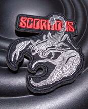 黒赤灰◆新品スコーピオンズScorpions蠍サソリ　ドイツ　ハードロック　ヘヴィメタル・バンド 西ドイツ　刺繍ワッペン◆音楽ミュージック_画像1