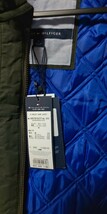 処分！ 新品未使用/TOMMY HILFIGER（トミーヒルフィガー ）0857872277/綿・ナイロンジャケット　M（L相当）カーキ 裏ブルーキルティング _画像5