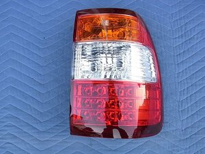 未使用品 トヨタ ランドクルーザー100 ESDEPO テールランプ 右 / 100系 ランクル LED テールライト 01-212-19L4R-R