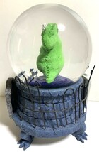 レア　ウギーブギー スノーグローブ ナイトメアビフォアクリスマス　スノードーム オルゴールハロウィンOOGIE BOOGIE Disney TDL_画像3