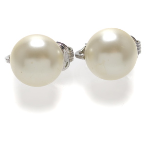 A9351◆【SARAH COVENTRY】◆ 1970s BUTTON PEARL 扁平なフェイクパール ◆ ヴィンテージイヤリング ◆