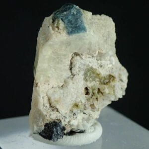 スピネル 原石 8g サイズ約24mm×20mm×16mm アメリカ モンタナ州産 anf184 尖晶石 鉱物 天然石 パワーストーン 天然石 ブルー 青