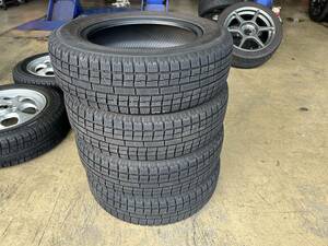 中古タイヤ　165/70R14　14インチ スタッドレスタイヤ トーヨータイヤ GARIT G5 スタッドレスタイヤ　14インチ 4本セット　6分山