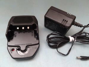ALINCO 　DJ-X3 DJ-X3S用　　充電器+ACアダプター(EDC-105 / EDC-92) 