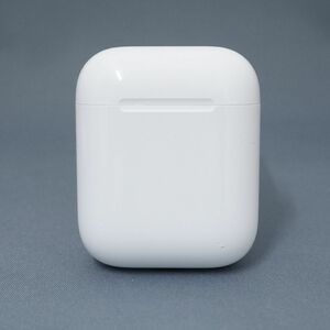 Apple AirPods with Charging Case エアーポッズ 充電ケースのみ 第二世代 USED品 ワイヤレスイヤホン MV7N2J/A 完動品 T 中古 V9118