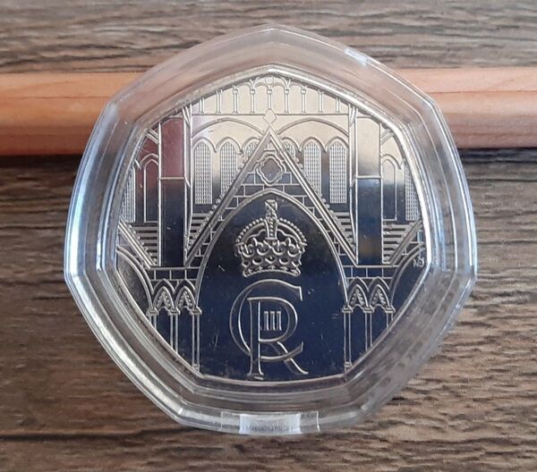 2023年 Charles王 チャールズ3世 王の戴冠式英国50ペンスコイン 新デザインイギリス コイン英国8g 27mm
