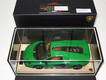 ★世界 １台！赤字！窓浮きなし！瞬間完売！激安！ケース封印シール未開封！MR 1/18 Lamborghini カウンタック LPI 800-4 緑Verad 送料無料_画像7