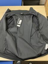 ★中古美品★ オークリー TactfulWindJacket 4.0 撥水,防風,ストレッチ メッシュ裏地 2WAYジャケット FOA403499(BLACKPRINT)Mサイズ（JPN）_画像3