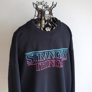 2010s〜 STRANGER THINGS ストレンジャー・シングス ロゴプリント スウェット S ブラック 黒 NETFLIX ドラマ PULL&BEAR USA アメリカ 古着