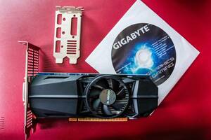 GIGABYTE グラフィックボード GeForce GTX750Ti GDDR5 2GB（補助電源不要）