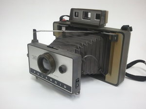 *r*[ photograph * camera ]POLAROID AUTOMATIC 320/ Polaroid automatic 320/ instant camera / interior .. camera *