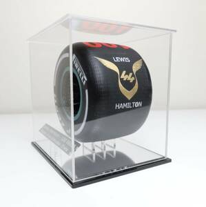 海外　限定品　送料込み　ルイス・ハミルトン 1/10th Lewis Hamilton 100 Wins Pirelli Award 2021　トロフィー　フィギュア　レプリカ 2