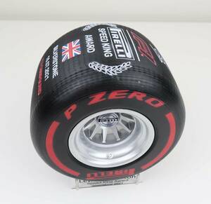  abroad limited goods postage included Lewis * Hamilton 1/5th Lewis Hamilton Silverstone Pirelli F1 Trophy figure replica 