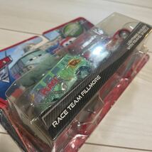 マテル カーズ RACE TEAM FILLMORE AND LIGHTNING MCQUEEN WITH TRAVEL WHEELS レース チーム フィルモア マックィーン ミニカー 95_画像5