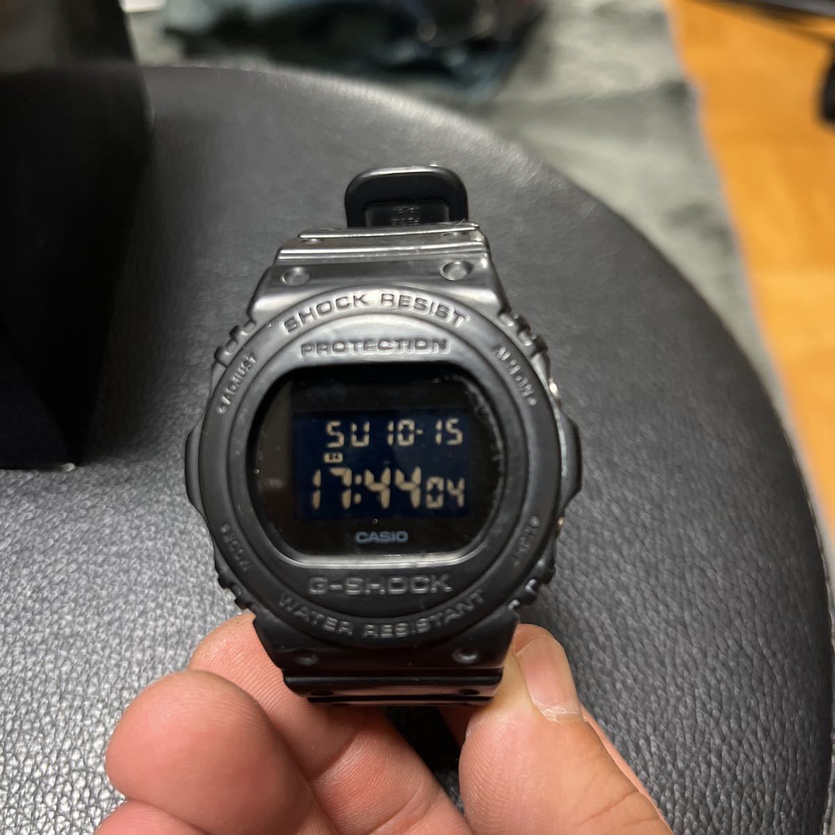 カシオ G-SHOCK DW-5750E-1JF オークション比較 - 価格.com