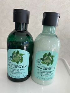 ボディショップ FUJI GREEN TEA フジグリーンティー　リフレッシュピュアシャンプー　ハイドレートコンディショナー　250ml セット　残量多