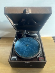 * portable type gramophone Manufacturers unknown Showa Retro antique Vintage search ) Victor Colombia 