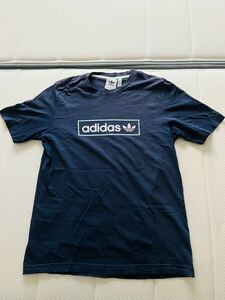 送料無料 adidas ロゴTシャツ 半袖Tシャツ メンズ Mサイズ 紺 ネイビー