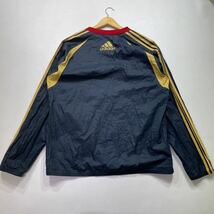 62 adidas アディダス Vネック プルオーバー ウィンドブレーカー ロゴプリント サイズO サッカー スポーツ トレーニング メンズ 31013O_画像2