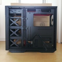 PCケース InWin IW-BXR148 Red/Black ◇ 強化ガラス／フルタワー／モデル509／Extended-ATX ATX MicroATX Mini-ITX／動作確認済 清掃済_画像3