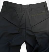 『ARMANI』/ アルマーニ ネイビー タック テーパード パンツ スラックス 29サイズ 新品未使用品_画像9