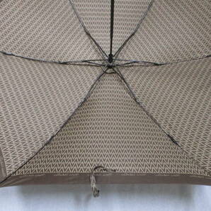 マリオバレンチノ 三つ折りたたみ傘 レトロ 半径５２ｃｍ 持ち手部分シュリンク包装されています ケース付き 製品番号ＫＳ７０６９の画像10