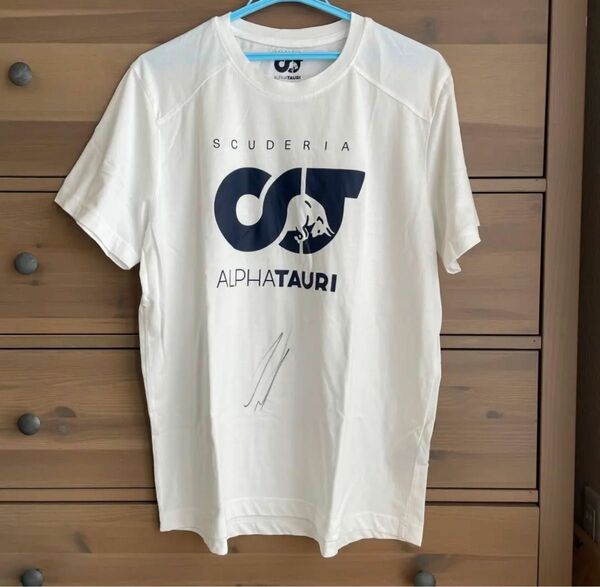 アルファタウリ リアムローソン 直筆サイン入りTシャツ