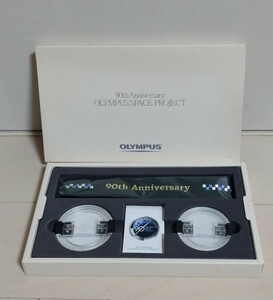 オリンパス OLYMPUS 90th Anniversary SPACE PROJECT 記念品 セット レンズキャップ ストラップ