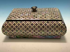 # Korea tradition industrial arts # high class mother-of-pearl Mini gem box # handle attaching * plain # prompt decision!#