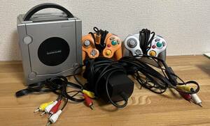 Nintendo 任天堂 ゲームキューブ DOL-001 本体 コントローラー AVケーブル　電源アダプタ　中古