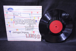 レコード/mari BERSUKA RIA denqan irama LENSO/インドネシア　POP 1963年　インド音楽　UKT123