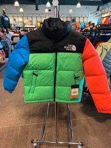 THE NORTH FACE ノースフェイス キッズ　ジャンバー　コート ダウンジャケット 130cm 7/8歳 USA限定