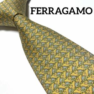 フェラガモ　ネクタイ　FERRAGAMO 総柄　イエロー系